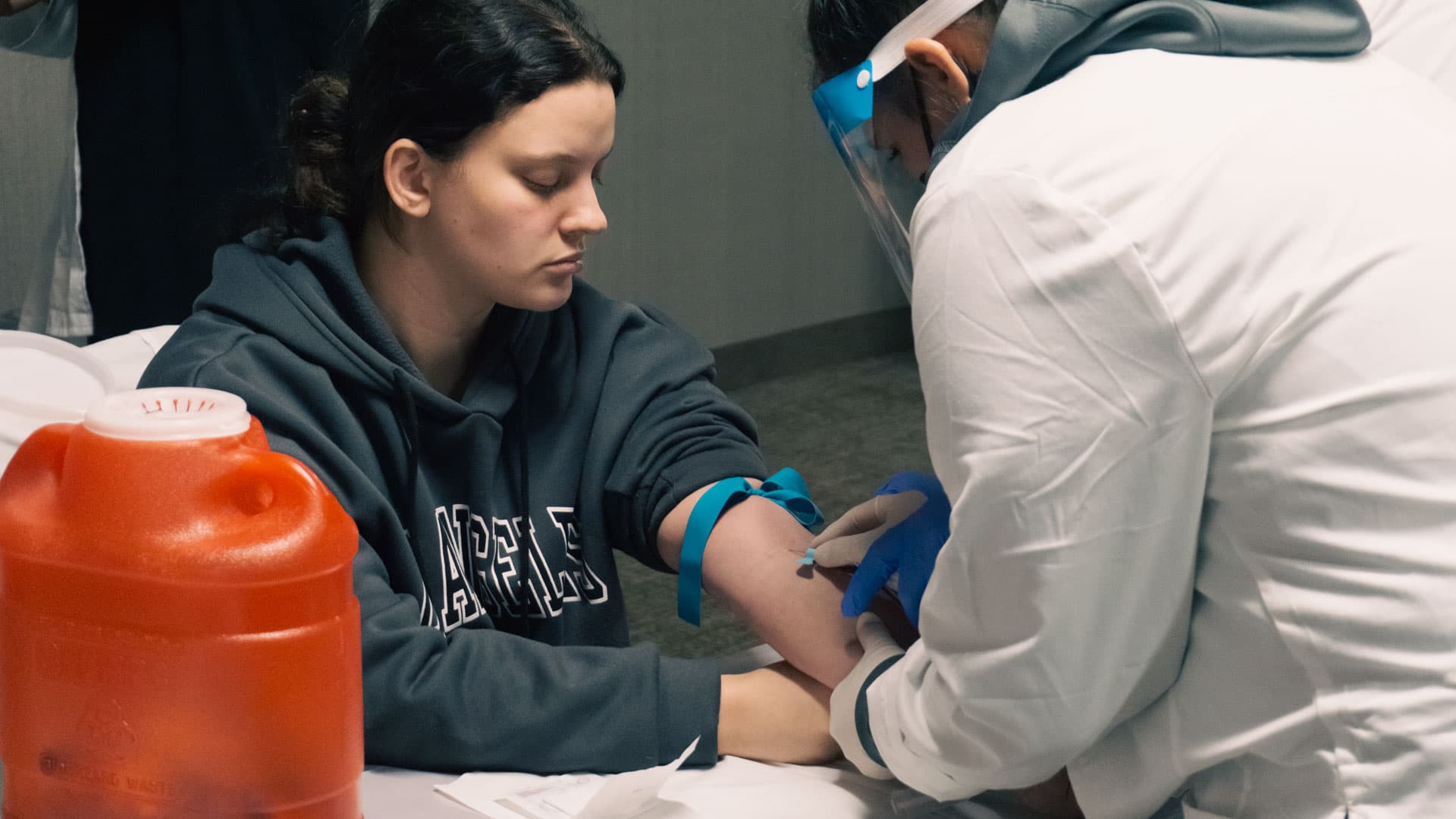 Blood draw with assistant (3)